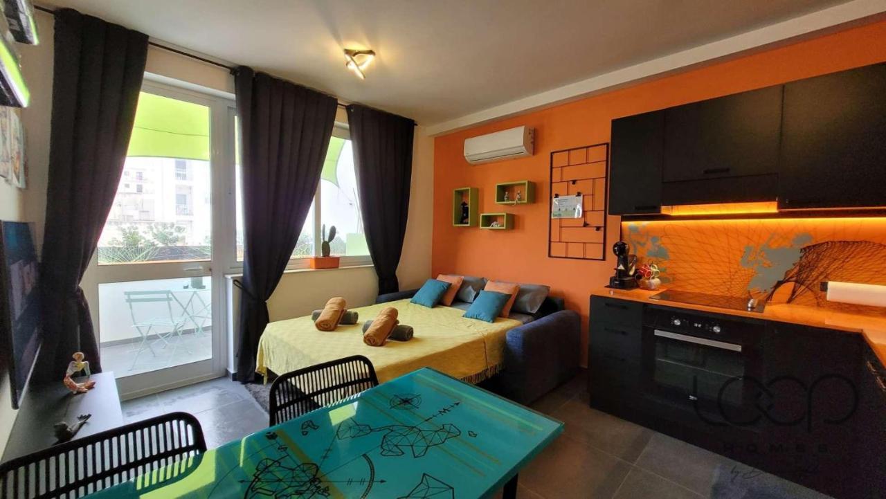 Modern - 50 M From Sea - Free Wi-Fi - Super Cool - Terrace - Fully Air-Conditioned خليج سانت بول المظهر الخارجي الصورة